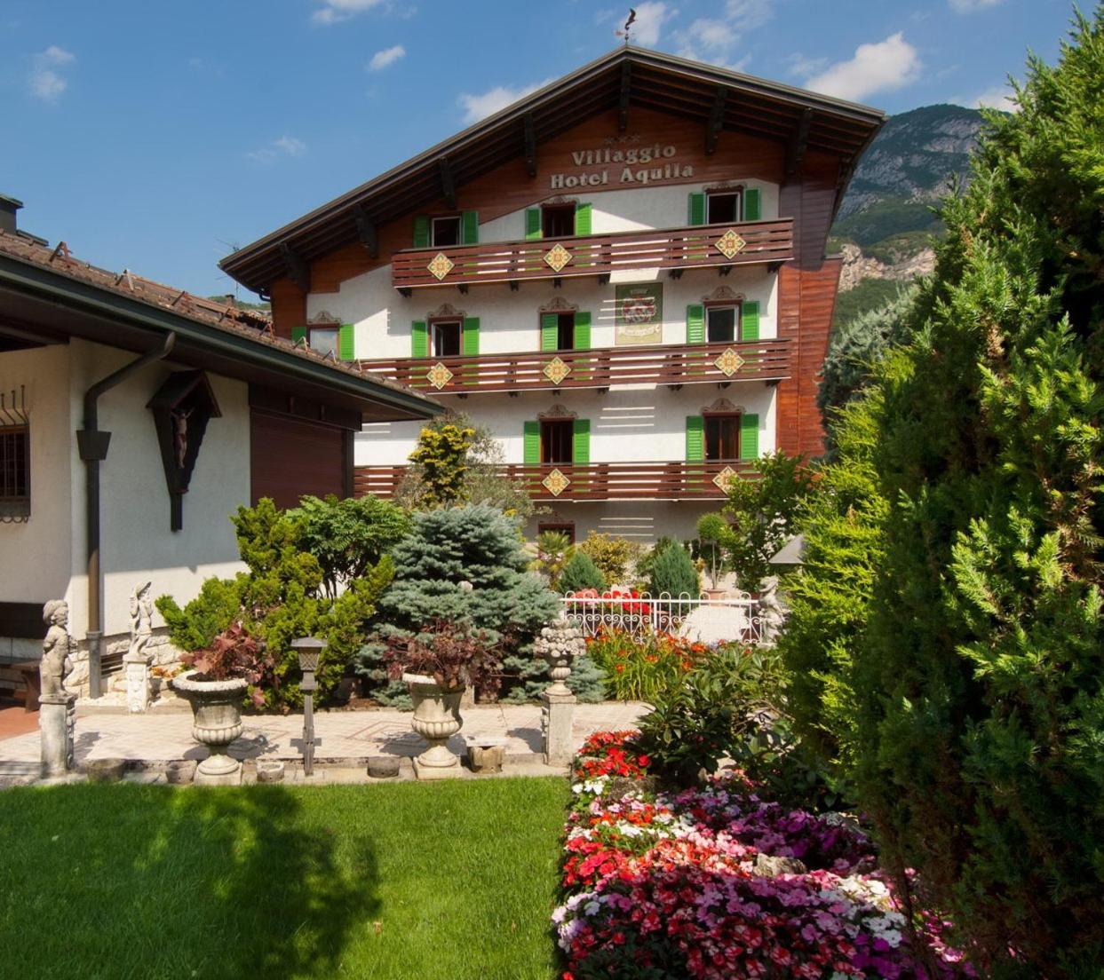 Villaggio Hotel Aquila Calliano  Exteriör bild