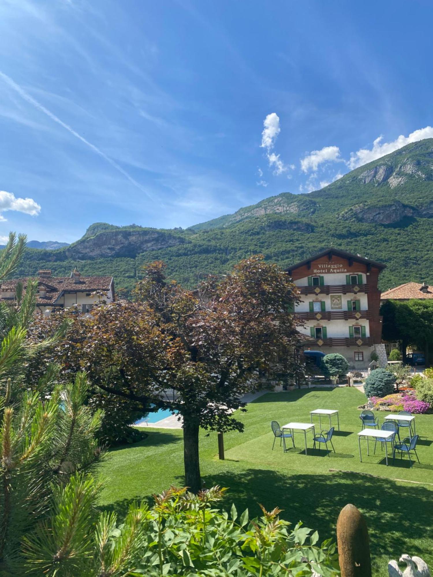 Villaggio Hotel Aquila Calliano  Exteriör bild